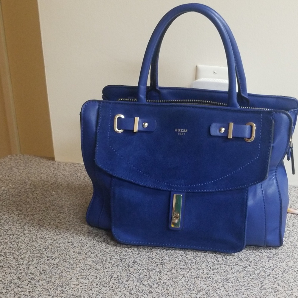 Guess  purse